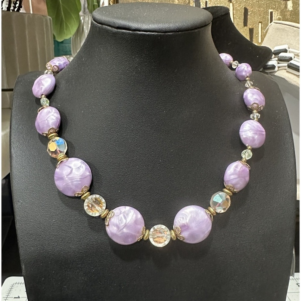 Vintage Light Purple Graduated Acrylic Bead Necklace 16 Inch AB Textuured